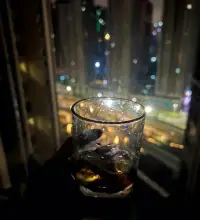 很多事情，并不是因為自己做錯了或者做的不好才不受歡迎或者不被喜歡，一切都是因為利益博弈關系。配圖