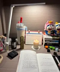 兩性相處，并總是糖果一樣，那是一種虛化的偽裝出來的東西，時(shí)間長了就會(huì)明白人都有自己的脾性 不可能完全按照對方的意愿來 ，而是出于利己的考慮配圖