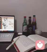 體制內能卷能干活基本沒什么用，因為很多活不靠干，而是靠人情世故靠人脈。提拔晉升的背后都是人脈利益的交換。配圖
