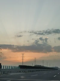 風(fēng)景在路上

天一亮，時間就不屬于自己了配圖