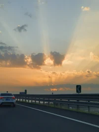 風(fēng)景在路上

天一亮，時間就不屬于自己了配圖