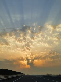 風(fēng)景在路上

天一亮，時間就不屬于自己了配圖