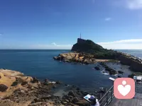 每個人的心中都有一片海，時而平靜溫柔，時而波濤洶涌。我在這里，靜靜傾聽你的潮起潮落。配圖