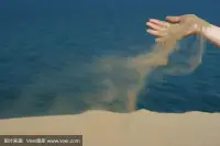 這個世界上
沒有好壞
沒有對錯
只是大家不同的頻道
允許自己做自己
允許別人做別人配圖