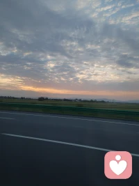沒有客戶的日子，
我們都在默默成長，
只要向上，
就會再相遇。配圖