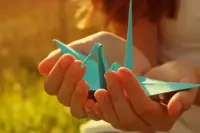如果你停止，就是谷底。如果你還在繼續，就是上坡。配圖