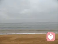  真正的安全感，从来不是外界给予的“永远不变”，而是内心接纳“一切会变”的从容。配图