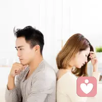 家不是爭對錯的戰(zhàn)場，是卸下心防的港灣。你懂我的沉默，我疼你的疲憊，日子就在這相互體諒里，釀出了甜。