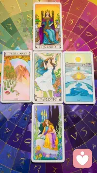 说谎癖：一不说谎心里就难受
说谎癖，是一种不受控制的心理执念，明明毫无必要，却偏偏忍不住编造谎言，一不说谎就浑身难受、坐立难安。
没有特定的理由，也不为谋取利益，只是下意识地想要虚构事实、美化自己，或是用谎言填补内心的空洞。明明知道说谎不对，会消耗他人信任，会让自己陷入愧疚，可话到嘴边，还是会不由自主地偏离真相。每当克制住不说谎，心里就会泛起莫名的焦虑、慌乱，仿佛少了一层伪装，就无法坦然面对身边的人和事。
这种不受控的说谎，是内心缺乏安全感、渴望被关注的外在表现，是理智与本能的激烈对抗。想要改掉这份执念，总要直面真实的自己，学着接纳不完美，慢慢放下伪装，用真诚替代谎言，才能摆脱这份病态的心理依赖，活得坦荡又轻松。