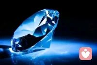 雷鲍夫法则揭示了建立合作与信任的语言交往原则
精髓包括
承认错误（我承认我犯过错误）
赞赏他人（你干了一件好事）
倾听建议（你的看法如何）
团队合作（咱们一起干）、鼓励尝试（不妨试试）
表达感谢（谢谢您）、强调共同（咱们）、尊重他人（您）
在职场和人际交往中，灵活运用雷鲍夫法则能够增进理解、
促进合作、赢得信任配图