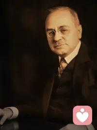 只要从不同角度看待，否定自己和他人的话语，世界就会骤然改变。 —— 阿德勒