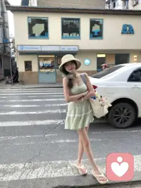 表面開心的我配圖
