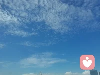 人這一生，真正疼惜你，愛你的人并不多，要懂得好好善待自己。別放大情緒，別為難自己，永遠不要反復咀嚼痛苦，也不要提前焦慮未來，生活無非是見招拆招。配圖