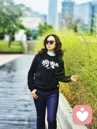 当你看不清前面方向的时候， 
就多看书，阅读， 
可以带你遇见更好的自己。配图