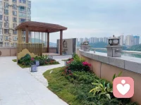 維護(hù)孩子的自戀是很重要的。

小朋友都是高自戀的，人格水平發(fā)展的必經(jīng)階段而已。家長(zhǎng)要做的是保護(hù)、鼓勵(lì)，能扶助孩子達(dá)到他自己對(duì)自己的期許就更好了，哪怕沒(méi)辦法給到資源或精神支持，也盡量不要潑冷水。配圖