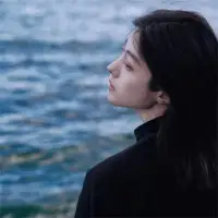 只要意志在起作用，智慧就無法運(yùn)作。
要獲得洞見，心靈就必須空無一物。
——克里希那穆提配圖