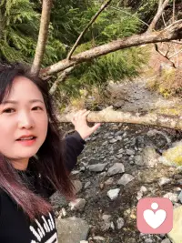 第一次徒步旅行，听溪水潺潺，鸟语松香，重启自身能量，开启一年新篇章配图