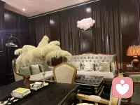 赴朋友邀约吃饭，他定的这间餐厅的老板娘竟然是我六七年前认识的一个朋友，后来她换了联系方式搬了家，我没注意，这几年都没联系过了，因缘际会之下又重新踏进了她开的新的餐厅又遇见，缘分真是很奇妙的东西，感觉心里某一条裂缝又重新愈合了🫠配图