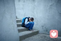 青春期的孩子往往會經歷艱難的心理煎熬，因為認知上的失真、混亂，選擇上的糾結、掙扎，他們太難了！而且往往是獨立承擔，沒有安慰，沒有支持，沒有指導。我們該做點什么？配圖