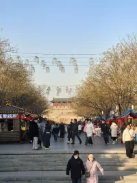 在這個世界上，你就是你，我就是我，他（她）就是他（她），每個人都是個獨立的存在，實際上誰也不欠誰的，包括父母、愛人、孩子，我們可依靠的只有我們自己。不期待了就少了許多煩惱、爭斗，多了許多驚喜和感恩。配圖
