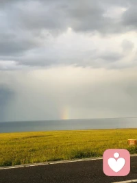 每個(gè)人都有屬于自己的舞臺(tái)。這個(gè)舞臺(tái)，是那么光燦，美麗，生命從此輝煌無悔！只要堅(jiān)韌的走下去！配圖