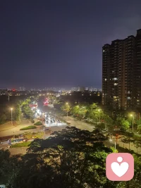 靜聽夜的呼吸，
感受時間的流逝。
繁華的背后，
唯有心靈是歸宿。配圖