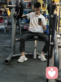 餓鼠效應”，它告訴我們，任何事情無節制都是不好的。比如，過度工作和學習會讓我們患上頸椎病和腰病，過度吃喝玩樂則會讓我們有高血糖、體重超標的風險，過度節食則可能會導致厭食癥。在我國古代，將“知止”作為圣人最高的品德之一。這背后的哲學理念是“過猶不及”，其中蘊含著“度”的智慧。配圖