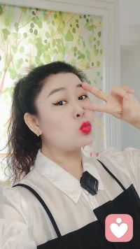 生命只有一次，不妨大膽一點(diǎn)，我們要珍惜生命、勇于探索、無悔追求，用自己的行動(dòng)去影響他人，讓我們在有限的生命里活出無限的可能和精彩！[加油][加油][加油]配圖