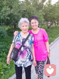 總有一天你會(huì)明白，能夠治愈你的從來都不是時(shí)間，而是你心里的那段釋懷和格局，只要內(nèi)心不慌亂，這世界都影響不了你，你可以消沉也可以抱怨甚至可以崩潰，但不能喪失自愈的能力，要學(xué)會(huì)及時(shí)止損，人生不一定要贏但不能輸給過去的錯(cuò)誤和愚蠢，人生沒有白走的路每一步都是成長(zhǎng)，路的盡頭終歸是路，路一直都在，一輩子很短，一定要好好愛自己。配圖