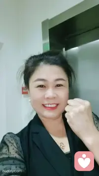 幸福是什么？
幸福是一種感覺，幸福是一種感知，幸福在每個人的心里，活著就是幸福！真正的幸福是有一顆知足常樂的心，真正的幸福是有一顆善良的心，多行善事，真心待人！真正的幸福是學會珍惜，珍惜身邊所擁有的一切，真正的幸福是學會感恩，感恩現在擁有的一切，知足常樂，笑口常開！幸福一直在我們身邊，幸福一直在該來的路上，希望我們每個人都幸福快樂！[玫瑰][玫瑰][玫瑰]配圖