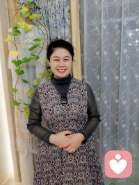 你和自己的關系才是一切關系的根源，一切關系的根源都在于你和自己的關系，我們時常被外界事物所影響，很容易忽略與自己之間的這份重要關系，我們要對自己好一點，我們總是習慣對別人好，都很少對自己好一點，其實我們應該明白，只有真正善待自己，才能更好的與他人建立起良好的關系。我們要塑造自我形象，多一點自信多一份獨立，讓自已成為獨立思考并堅持自我的人，相信自己會成為別人羨慕和喜歡的對象。我們要不斷充實自己，每個人自身的快樂和幸福來源于內心的滿足感，要自我充實，探索自我興趣，擴充自己的眼界，學習、旅游、健身、看電影交朋友，讓自己變得多才多藝，這樣你才能與他人分享更多有趣的話題，通過與自己建立良好關系，我們能夠在他人交往中更加從容自信，只有好好愛護自己，才能真正理解并照顧他人感受，讓我們一起在這個多姿多彩的世界中，用心去經營與自已的關系。配圖