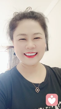 有人给我发消息，我看了一眼没回，那一刻我才明白，其实可以秒回，也可以已读不回，还可以不读不回，全看是谁，都是手机不离身的人，跟忙不忙没关系，只是看那个人重不重要而已。
所以呀，久处不厌、闲谈不烦、从不敷衍、绝不怠慢，这十六个字概括了所有令人舒服的关系无论是友情还是爱情！配图