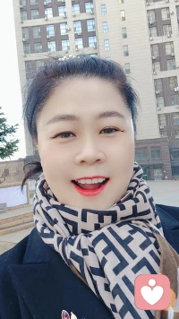 你好，阿姐在的！
我是四川人（祖籍重慶），在吉林長春生活了30多年普通話標準，頭像是我本人長得很喜慶，先看看我的心理微博對我有個了解
我將傾聽您的故事，撫慰您的心靈——讓每一句傾訴都被認真對待，每一份情感都被溫柔理解。[玫瑰][玫瑰][玫瑰]配圖