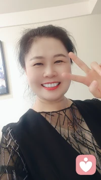 活得最幸福的，往往是那些能夠珍惜當下、心懷感恩、積極面對生活的人！不要被別人的節奏所干擾，低頭走最適合自己的路，快樂幸福就掌握在我們自己手中，加油！[加油][加油][加油]配圖