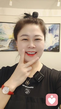 脚下有风，
心中有爱，
兜里有钱，
未来无限！
加油[加油][加油][加油]配图