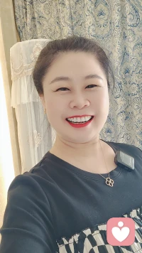 能征服人心的，
永远不是小聪明而是厚道；
能感动人心的，
永远不是语言而是行动；
能始终如一的，
永远不是伪装而是真诚！
今天的阿姐状态????分！配图