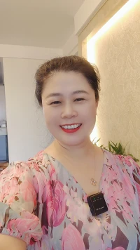 我是快樂的中年少女，希望自己在煙熏火燎的生活中，依舊保持愛美的秉性，熱愛生活，保持美麗！配圖