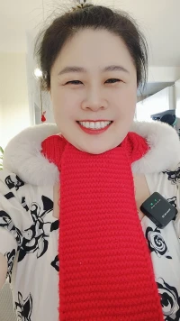 什么是松馳感？
不擰巴、不內耗、不做作、不爭不搶、不卑不亢、也不用力過猛，松馳不是懶散享樂，不是躺平擺爛，不是什么都不在乎，也不是規劃盤算，而是盡力之后，對追求的隨遇而安，是無所畏懼，活出自在心安，堅持自己的本心。
松馳感是在面對困難時，保持冷靜保持信心保持努力；
松馳感是在面對挑戰時，把壓力轉化為動力，去創造自己的機會；
松馳感是在面對未知時，不畏懼不退縮勇往直前；
因為松馳，我們無所畏懼！配圖