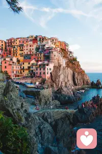 這個作者說：“家庭價值觀是指：家庭的決心意志、愿景希望和目標規劃；家庭如何支持家中的每一個人；家庭在不同階段的發展任務，這些任務可能會引起家人之間的困惑和沖突，家庭如何應對發展任務，也是家庭價值觀的重要組成部分。配圖