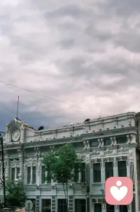 第三个叫作过分抑郁,就是干什么事都没精打采,一蹶不振。我们古人经常讲说一个人得意忘形,得意忘形这个词其实不是我们现在理解的得意忘形,得意忘形是个挺高级的境界,就是你把这个涵义找到了,外在的形状其实变得不太重要了,得意忘形是这个意思。但是另外一个更要命的状态,叫作失意忘形。