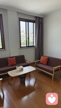 心理咨詢：心理咨詢不僅僅是解決問題，更是一個促進個人成長的過程。通過與咨詢師的互動，你可以學習到新的思維方式和行為模式，培養積極的心態和品質，實現自我價值的提升。
在生活的旅途中，我們常常會遇到各種挑戰和困惑，有時候這些問題會讓我們感到迷茫、焦慮甚至痛苦。而心理咨詢，就像是一盞明燈，照亮我們內心的世界，幫助我們找到前行的方向。配圖