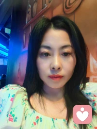 2024 年 11 月 2 日，周六。
 
關于婚戀，有一些思考。在親密關系中，我們應學會尊重他人，尊重他人的感受。很多時候，我們或許并未察覺自己的行為給他人帶來了不被尊重的感覺，然而對方卻切實地感受到了冒犯。所以，我們要勇于承認自己的問題與不足，只有這樣，我們才能看到自身的局限，也才能真正體會到對方的感受，進而有效地達成和解、共識，實現磨合，提升人際關系與親密關系的相處質量，收獲幸福。若不具備這種正視自身問題的能力，那便會與幸福漸行漸遠。??配圖