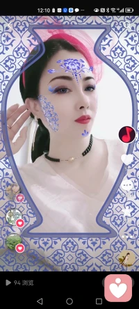 以下是一些男人可能用來試探能否快速睡到女人的方式：
 
一、言語試探
 
1.?曖昧調(diào)侃：頻繁使用曖昧的語言，如說一些帶有性暗示的玩笑話，觀察你的反應(yīng)。如果你的反應(yīng)比較寬容或者沒有強(qiáng)烈反對(duì)，他可能會(huì)認(rèn)為有進(jìn)一步的機(jī)會(huì)。
2.?情感追問：不斷詢問你對(duì)他的感覺，比如“你覺得我怎么樣？”“你有沒有對(duì)我心動(dòng)？”試圖確定你對(duì)他的情感投入程度，以此來判斷是否可以推進(jìn)關(guān)系到更親密的階段。
 
二、行為試探
 
1.?身體接觸：有意無意地增加身體接觸，比如輕觸你的手臂、肩膀等部位。如果你的反應(yīng)不是強(qiáng)烈抗拒，他可能會(huì)逐漸加大接觸的程度和頻率。
2.?約會(huì)安排：選擇比較私密的約會(huì)地點(diǎn)，如昏暗的酒吧、私人影院等，或者提議在晚上約會(huì)時(shí)間較晚，看你是否接受這些安排，以此來推測(cè)你的開放程度。
3.?禮物誘惑：送一些比較私密或者有暗示性的禮物，如性感的內(nèi)衣、香水等，觀察你的反應(yīng)，看你是否接受這種帶有曖昧意味的禮物。
 
需要強(qiáng)調(diào)的是，這種以不良目的進(jìn)行試探的行為是不恰當(dāng)和不道德的。在與他人交往中，女性應(yīng)該保持警惕，識(shí)別這些不良行為，堅(jiān)定地保護(hù)自己的尊嚴(yán)和權(quán)益。同時(shí)，男性也應(yīng)該以尊重和真誠的態(tài)度對(duì)待女性，而不是試圖通過不正當(dāng)?shù)氖侄芜_(dá)到目的。配圖