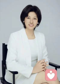 遠離內耗 ，享受當下的美好                                          
                                                                                                   不能控制的事情，就順其自然 。接受那些無法控制的事情，專注于自己能夠改變的事物。

過去的錯誤，我不后悔 。從過去的錯誤中學習，但不要沉湎于后悔，向前看。配圖