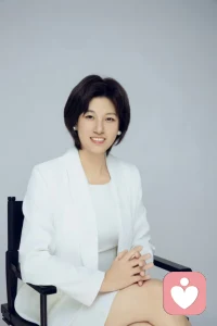 曾國(guó)藩說(shuō)過(guò)：“唯天下之至誠(chéng)能勝天下至偽；唯天下之至拙能勝天下之至巧。”真正的高手一上來(lái)都是很坦誠(chéng)的，直接打明牌，用真誠(chéng)去淘汰那些不同頻的人。這也就是我們修煉一個(gè)強(qiáng)大穩(wěn)定內(nèi)核的關(guān)鍵，不糾結(jié)、不內(nèi)耗、只做篩選。坦誠(chéng)就是最不累、最無(wú)堅(jiān)不摧，最對(duì)得起自己的成事之道。配圖