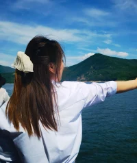 世上什么最容易？什么最難？

指責(zé)別人最為容易 認(rèn)識(shí)自己最難配圖