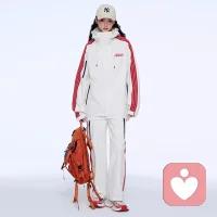 ?心理學小知識

 自我妨礙

??自我妨礙是指個體為了保護自尊，在面臨可能失敗的情境時，故意給自己設置障礙，從而為可能的失敗提供一個外部借口，以避免將失敗歸因于自身能力不足。

??比如，運動員小張在重要比賽前故意不按訓練計劃作息，比賽失利就歸因于沒休息好，而非能力不足，這阻礙了他提升實力。

??在生活中，不少人都有自我妨礙的行為，那我們要如何克服它呢？
1? 樹立正確的成就觀：認識到真正的成就來自于努力和能力的提升，而不是虛假的借口。明白接受失敗并從中學習才是成長的關鍵。
2?相信自己的價值不取決于一次的成敗，多關注自己的優點和進步，不要過分依賴外部評價來定義自己。
3? 制定明確的目標，并將其分解為可行的步驟，按計劃行事，減少給自己設置障礙的機會。

??理解自我妨礙，能讓我們洞察自己在面對挑戰時的心理防御機制，從而改變行為模式，更好地追求成長和成功。??配圖