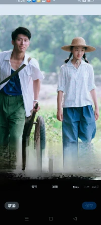 王安憶的《荒山之戀》
男主人公內(nèi)向憂郁的大提琴手，他有著不幸的童年，祖父強(qiáng)勢，父母懦弱，使得他性格敏感自卑。女主人公是一位女職員，俏麗風(fēng)流從小溺愛是眾星捧月的存在。情場高手，習(xí)慣在感情中占據(jù)主動(dòng)。他們?cè)谖幕瘜m擦出了愛情的火化，在情感與道德的掙扎中無法自拔，最終他們無法承受外界的壓力和內(nèi)心的愧疚選擇走向荒山。以一種極端的方式結(jié)束了這段不被世俗認(rèn)可的感情。
這部小說表面寫了一段婚外戀其實(shí)它是講透了在社會(huì)規(guī)訓(xùn)下的個(gè)體的異化。人在偶然的被拋到這個(gè)世界上，就不得不承受社會(huì)角色和生活境遇。我們往往都是被安排的總和，我們的自我始終處在被缺席的狀態(tài)。女主人公她的被拋特質(zhì)，作為知識(shí)家庭，她的教育是安分守己婚姻是門當(dāng)戶對(duì)，內(nèi)心的情感需求被視為不正當(dāng)?shù)挠Ｈ顺蔀榱松鐣?huì)角色的表演者，真實(shí)的情感被壓縮成意識(shí)里的暗流。他們的相遇，他讀懂了他眼神里這場相遇超越了男女普通的吸引的壓抑，他她聽懂了他琴聲中的空洞，他們成為存在意義上的覺醒，人是否有權(quán)追求非功利的情感
自由是選擇的自由，而選擇意味著責(zé)任，他們選擇對(duì)情感的真實(shí)，卻逃離了對(duì)配偶家庭的責(zé)任，這種逃避最終讓自由淪為虛無。
當(dāng)真實(shí)的自我無法在社會(huì)中存活時(shí)，死亡變成為了保持真實(shí)性的最后的方式。

人性是復(fù)雜的，它既有沖破枷鎖的勇氣也有被軟弱逃避的本能，既有對(duì)真實(shí)的渴望，也有對(duì)溫暖的依賴。配圖