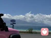 被別人喜歡
不是因為你很優秀
同理
被別人討厭
也不是因為你很糟糕

當你存在的時候
就注定有人喜歡或不喜歡
別人喜歡你的原因
也有可能是
別人討厭你的原因
因為“被別人”這件事
本質上
是別人的事
不是你的事

你
只是存在的這個你
而別人怎么看
只是別人借由你照見了
他們自己存在的一部分

被誤解是人之常態
重要的是
屏蔽干擾信號
把精力放在自己的主線核心上
以篤定的內在秩序
應對外界的變幻配圖