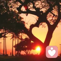 房子重要還是愛情重要？
嗯…
只有愛情的時候，房子比較重要。
只有房子的時候，愛情比較重要。
等愛情和房子都有了，發現其他東西比較重要。配圖